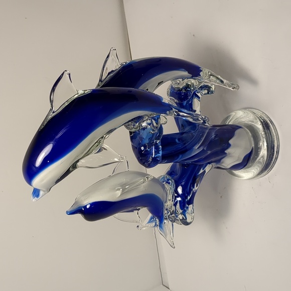 Handblown art glass statue. Dolphins jumping. Dark cobalt blue,lt blue,white. 9" - Picture 5 of 6